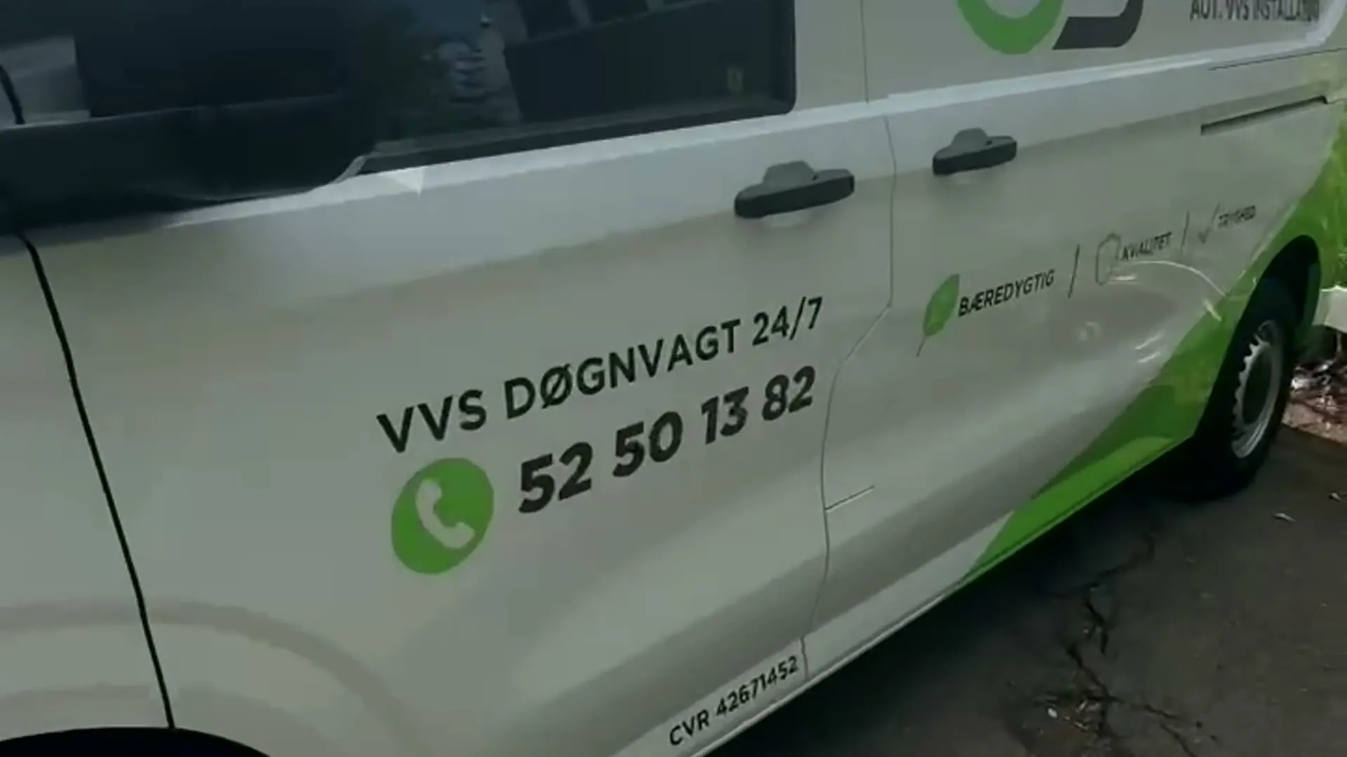 OB VVS firmabil med VVS døgnvagt og telefonnummer